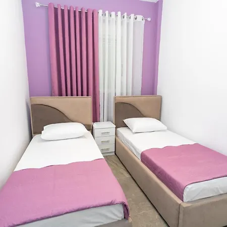 Saranda Apartment Apartamento *